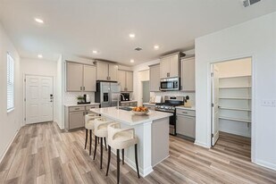 14008 Ausarina Trce in Del Valle, TX - Building Photo