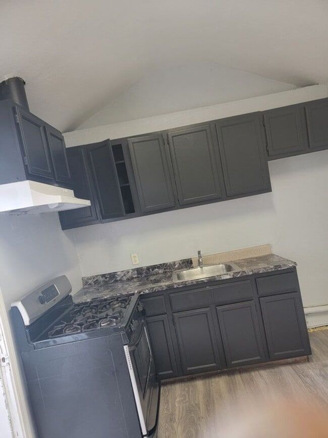 10635 Acalanes Dr in Oakland, CA - Building Photo - Building Photo