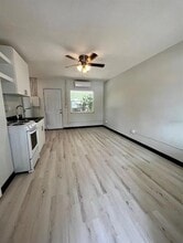 707 Rosery Rd NW in Largo, FL - Building Photo - Building Photo