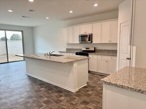1181 Stratton Ct in Hemet, CA - Building Photo - Building Photo