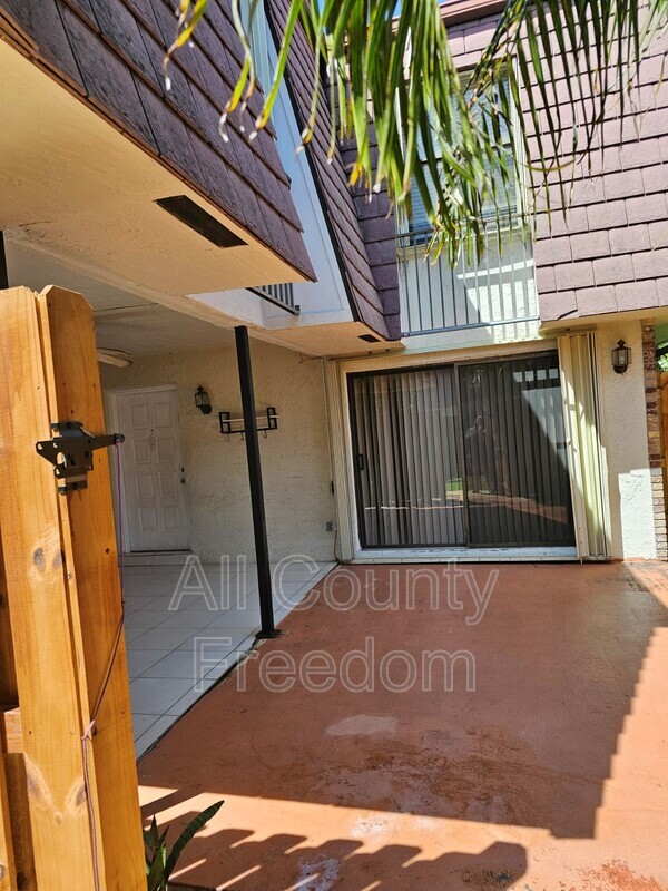 7572 Courtyard Run E