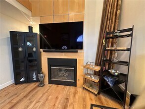 2217 Vanderbilt Ln in Redondo Beach, CA - Foto de edificio - Building Photo