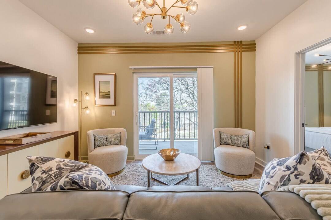 525 Parkway Dr NE in Atlanta, GA - Foto de edificio