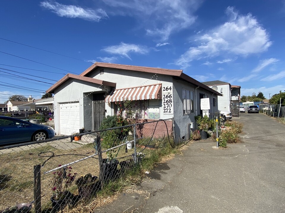 264 Poplar Ave in Hayward, CA - Building Photo