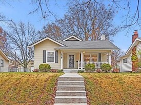 7527 Madison Ave in Kansas City, MO - Building Photo