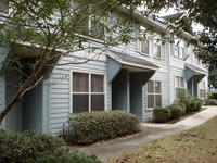 610-622 SW 11th Ln in Gainesville, FL - Foto de edificio - Building Photo