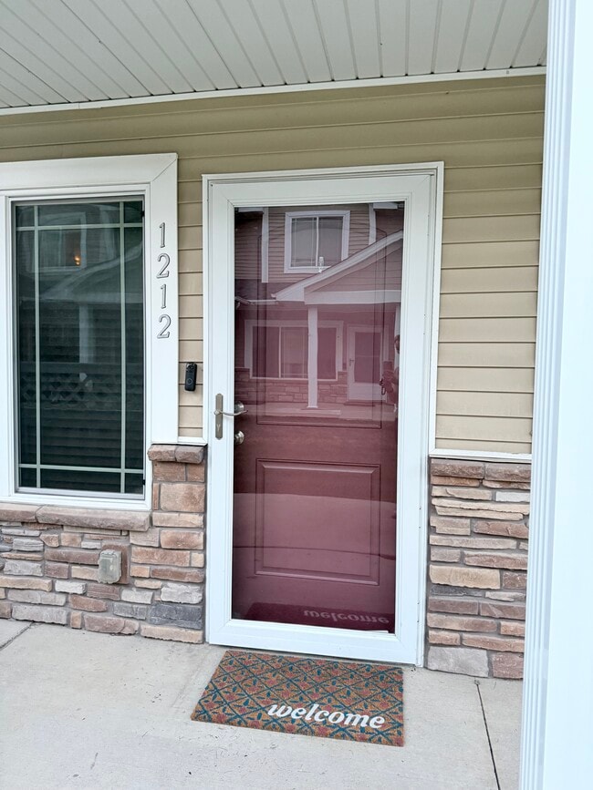 1212 NE 7th Ln in Ankeny, IA - Building Photo - Building Photo