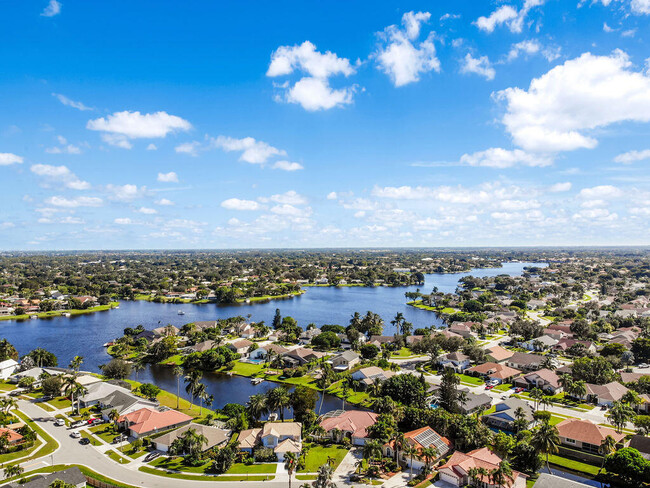 1256 Lake Breeze Dr in Wellington, FL - Building Photo - Building Photo