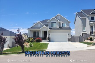 3861 Spring Brook Ln in Lehi, UT - Building Photo - Building Photo