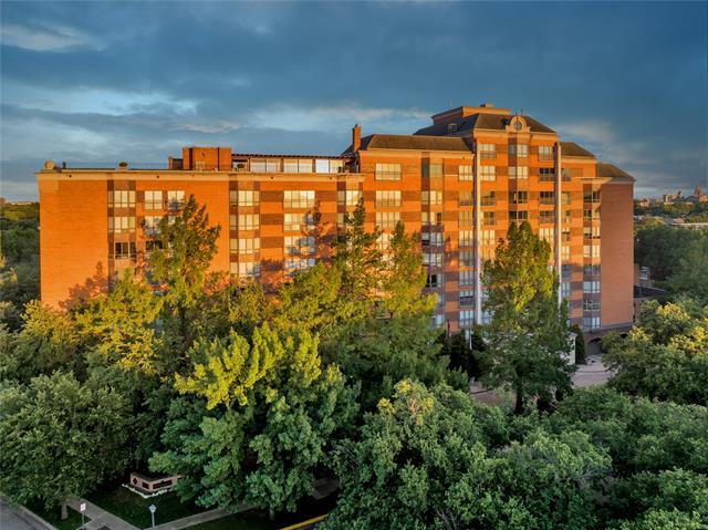 4242 Lomo Alto Dr in Dallas, TX - Building Photo - Building Photo