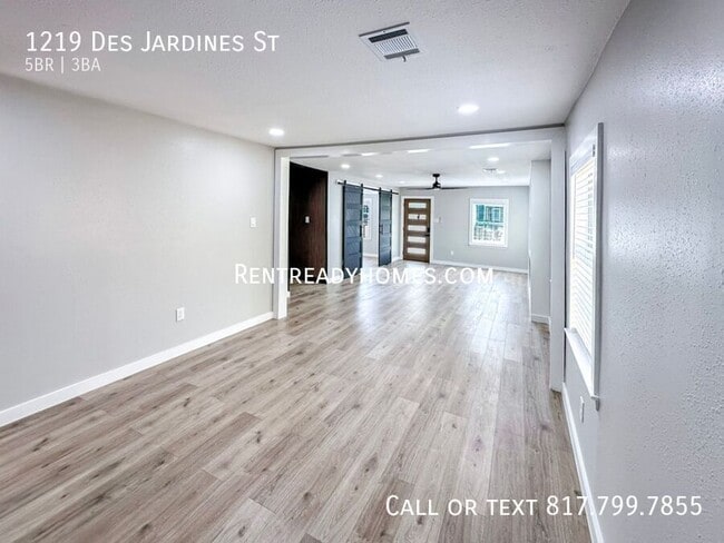 1219 Des Jardines St in Houston, TX - Building Photo - Building Photo
