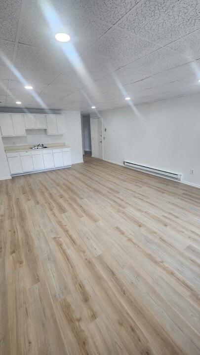 38 W Main St, Unit Upper in Fredonia, NY - Foto de edificio