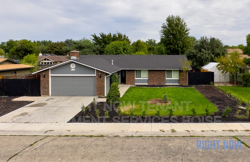 11156 W Gunsmoke St in Boise, ID - Building Photo