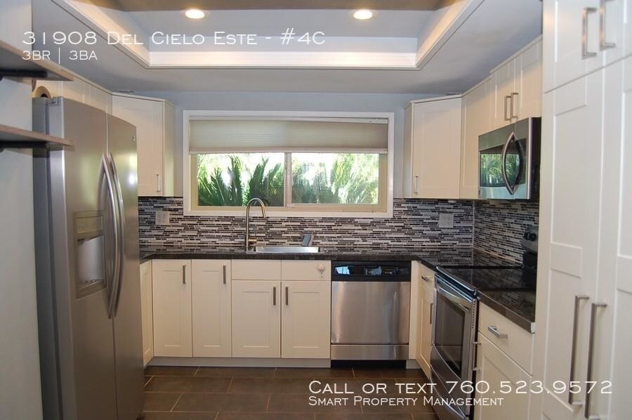 31908 Del Cielo Este in Bonsall, CA - Building Photo