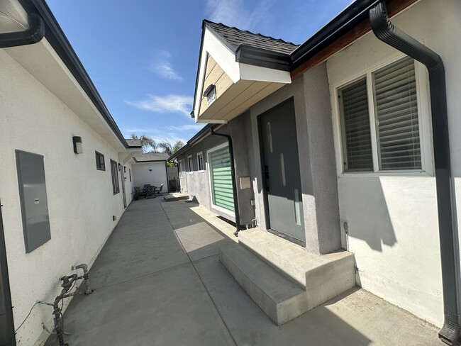 10861 Nettleton St in Los Angeles, CA - Building Photo - Building Photo