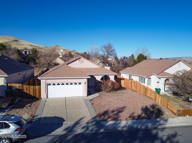 135 Spring Ridge Dr in Sparks, NV - Building Photo - Building Photo