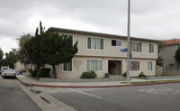 303 N Bush St in Anaheim, CA - Foto de edificio - Building Photo