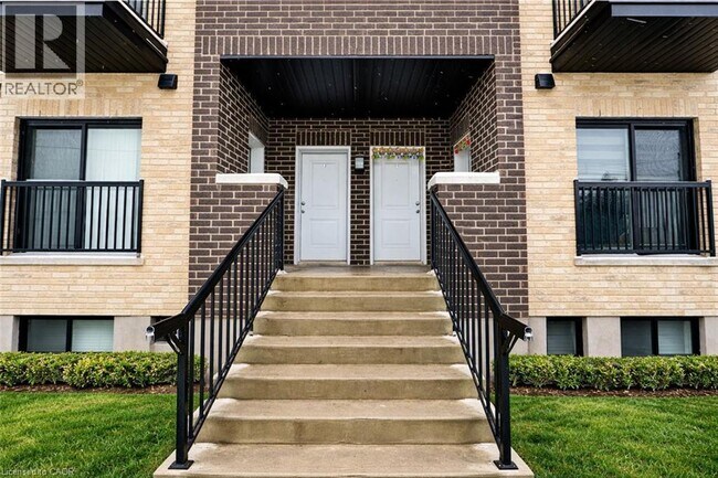 600 Victoria St S in Kitchener, ON - Building Photo - Building Photo