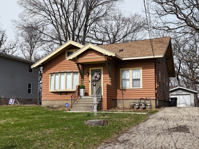 3322 Ridgeway Ave, Unit #1