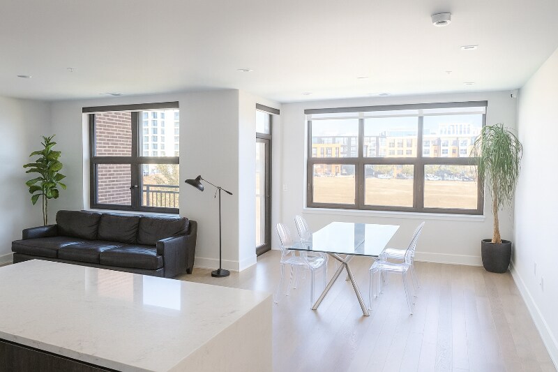 737 Swann Ave in Alexandria, VA - Building Photo