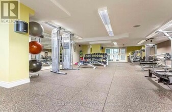 360 Bloor St E in Toronto, ON - Building Photo - Building Photo