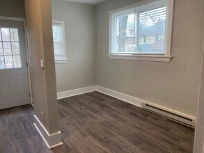 107 W Oregon St, Unit 1 in Urbana, IL - Building Photo - Building Photo