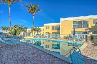 3541 NE Ocean Blvd in Jensen Beach, FL - Building Photo - Building Photo