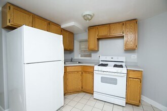 1121 N Winchester Ave, Unit J00P in Chicago, IL - Building Photo - Building Photo