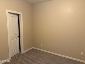 416 Quiet Pr Dr in Horizon City, TX - Building Photo - Building Photo