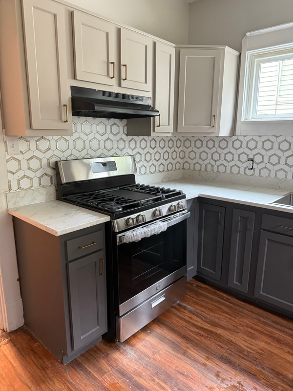 property at 3519 River Park Dr