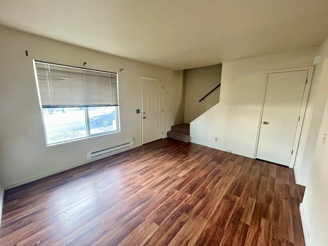 1283 Redwood Cir in Gardnerville, NV - Building Photo - Building Photo