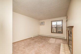 Rare Opening in Sioux Falls, SD - Building Photo - Building Photo