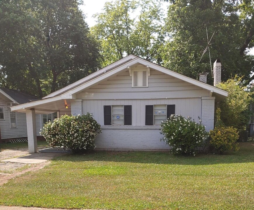 1818 Exeter Ave in Bessemer, AL - Building Photo