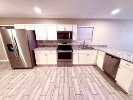 937 N Wedgewood Dr in Mesa, AZ - Building Photo