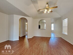 6539 Estes Flats in San Antonio, TX - Building Photo - Building Photo