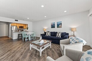 2750 Ocean Shore Blvd in Ormond Beach, FL - Building Photo