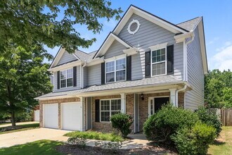 138 Hidden Lake Cir in Canton, GA - Building Photo - Building Photo