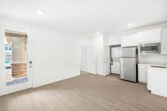 4145 Paragon Crst Ct in Las Vegas, NV - Building Photo - Building Photo