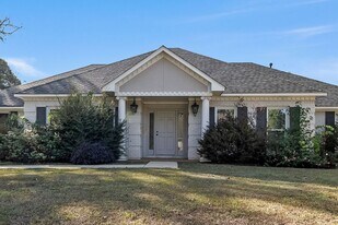 2714 Saratoga Ln in Tuscaloosa, AL - Building Photo