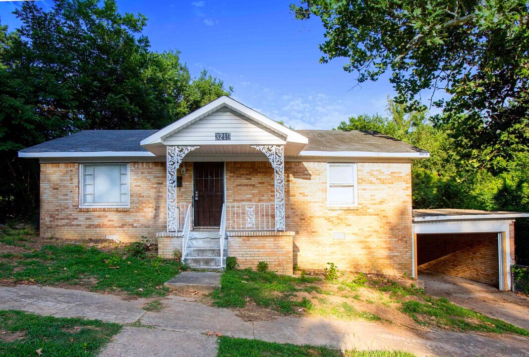 3219 Wolfe St in Little Rock, AR - Building Photo