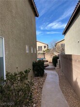 9408 Santana Siesta Ave in Las Vegas, NV - Building Photo - Building Photo