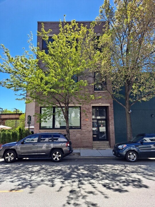 1740 N Milwaukee Ave-Unit -2 in Chicago, IL - Building Photo