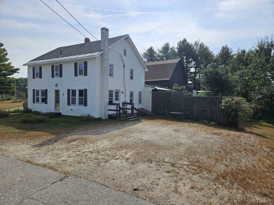 8 Old Dover Rd in Concord, NH - Foto de edificio