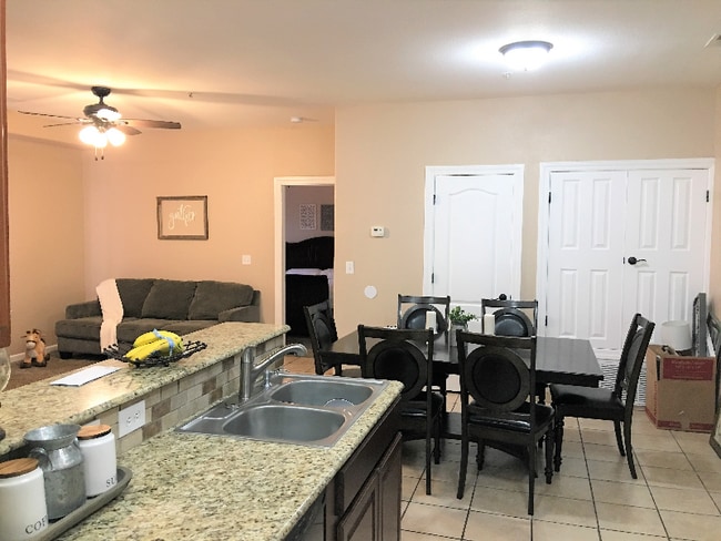 6325 Reynolds Dr, Unit 103 in Las Cruces, NM - Building Photo - Building Photo