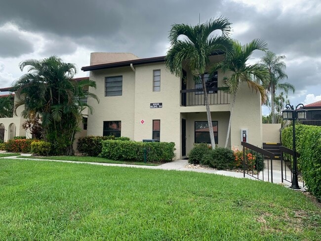 property at 8520 Casa Del Lago