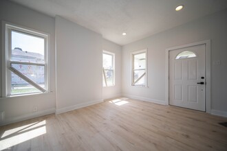 2405 Carrollton Ave in Indianapolis, IN - Building Photo - Building Photo
