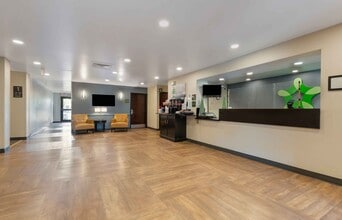 Furnished Studio-Washington, D.C. - Centre in Centreville, VA - Building Photo - Building Photo