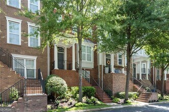 2315 Limehurst Dr in Atlanta, GA - Building Photo - Building Photo