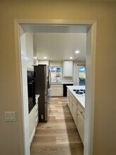 4894 Alondra Way in Carlsbad, CA - Foto de edificio - Building Photo