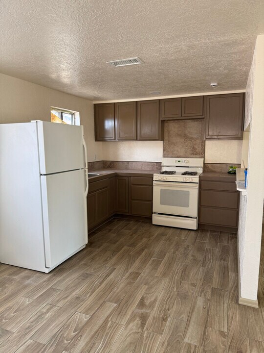 11104 Indian School Rd NE in Albuquerque, NM - Building Photo